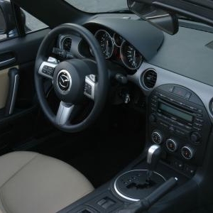 Mazda MX-5.
