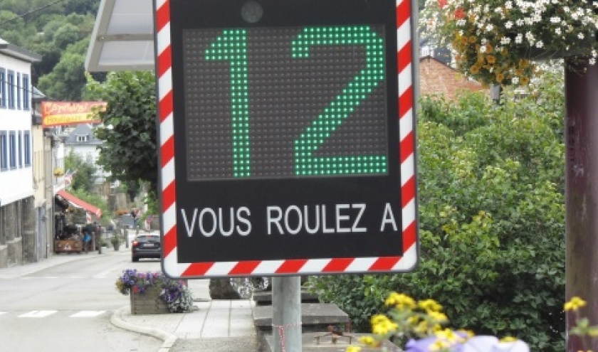 Gros plan vers l'aval.