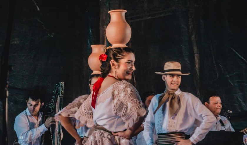 Paraguay (Luque) © « Elenco de danzas República Saraki y Grupo Musical Genesis »