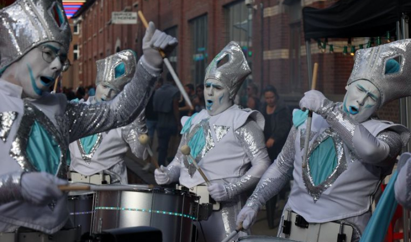 En musique avec une fanfare lilloise © Photo : Murielle Lecocq