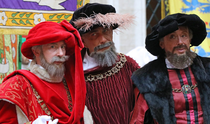 Trois Nobles du XVè siècle représentés au XXIè siècle © « Ommegang »