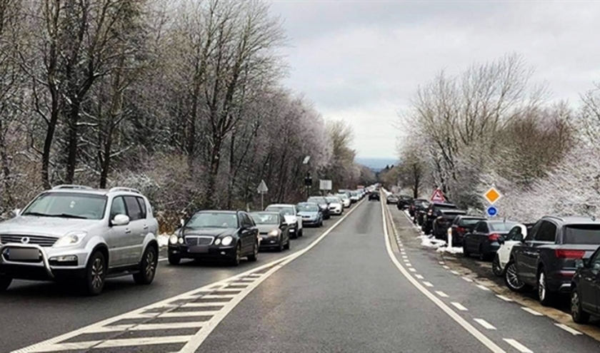Affluence à la Baraque Michel ( Photo RTL ) Affluence à la Baraque Michel ( Photo RTL )