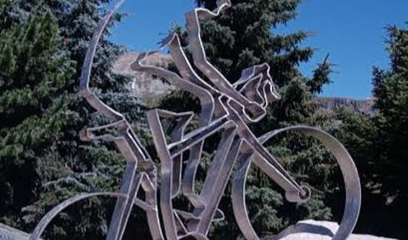 Fausto Coppi et Sestrières ( photo F.Detry ) Fausto Coppi et Sestrières ( photo F.Detry )