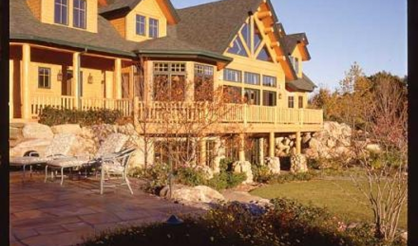 Pignons en shingles de WHITE CEDAR et Murs en bardage Cedre Blanc Velour Pignons en shingles de WHITE CEDAR et Murs en bardage Cedre Blanc Velour