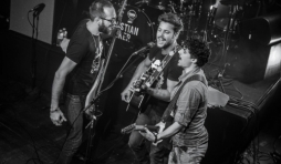 Bastian Baker. Credit photo: Loic Warin