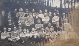 Avec la date de mai 2016, cette photo a 100 ans