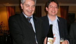 Philippe Collard arbore la Lupulus tandis que Eienne Lesuisse s'eclate
