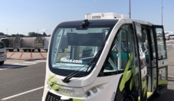 Brussels South Charleroi Airport relie ses terminaux en véhicule autonome : La société Flibco teste le NAVYA