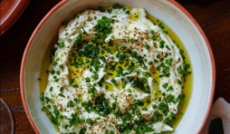 Quand Bruxelles goûte enfin la Grèce d'aujourd'hui IDEA fait peau neuve