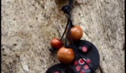 Mme Claire Foguenne ( Creation de bijoux et petit artisanat en pate Fimo )