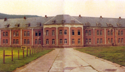 La caserne Mercy ( la partie bétonnée est encore visible )